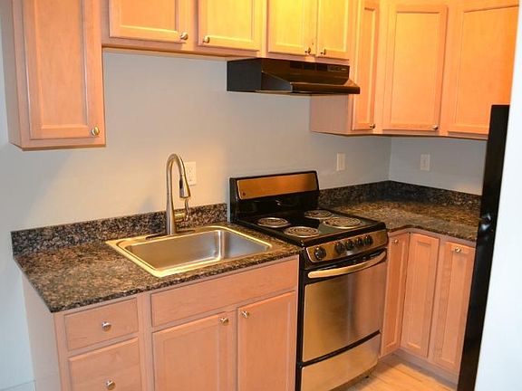 4th image of 112 N Pattee St APT 307