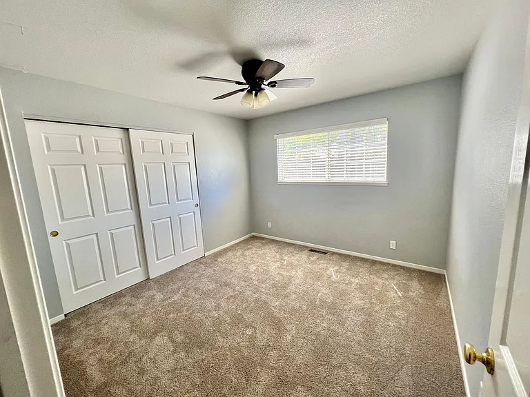5297 Lone Pine Rd — Photo 12