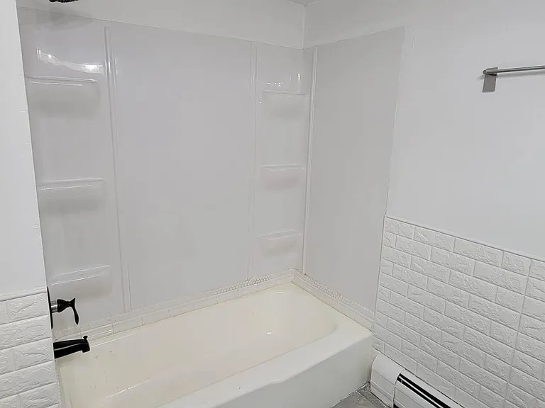 1425 E 156th St #2E — Photo 9