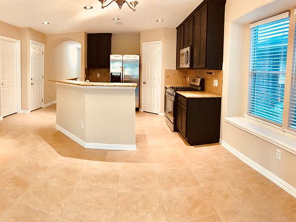 Breakfast area and kitchen