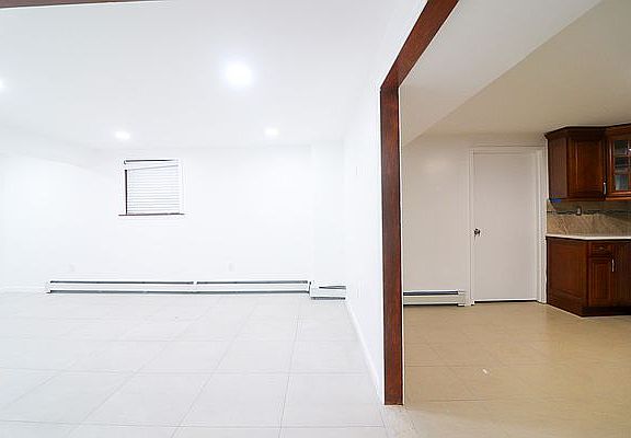 3rd image of 280 Quincy Ave #1