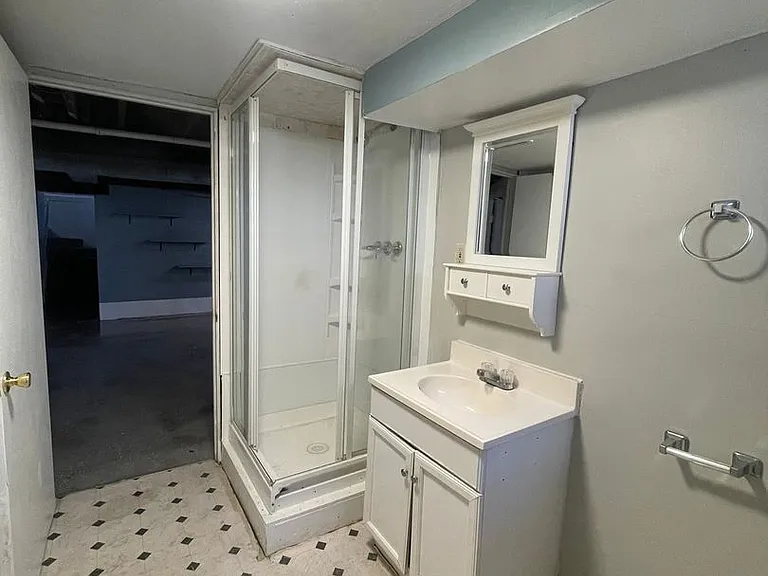 20806 Panama St — Photo 3