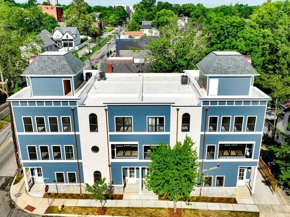 3701 Drakewood Dr, Cincinnati, OH 45209