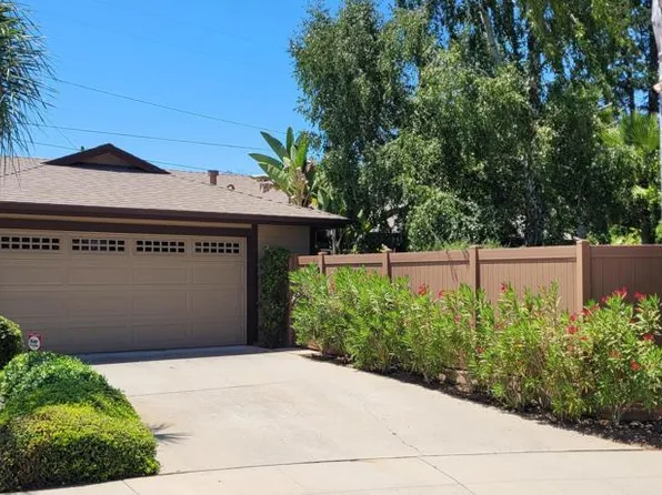 213 Ashby Ct, Oak View, CA 93022