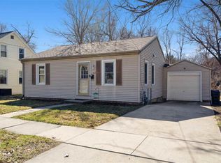 927 E Jefferson St, Iowa City, IA 52245