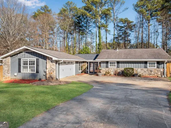 4037 Plantation Dr, Marietta, GA 30062