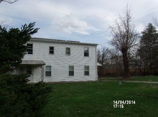 8 Cole Rd, Stewartsville, NJ 08886