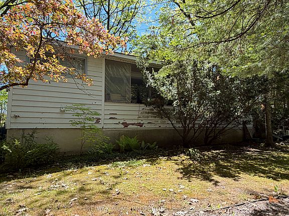 3rd image of 187 Frederick Dr