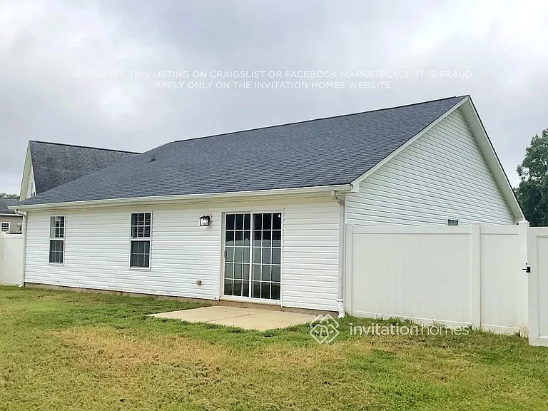 204 Corinthian Dr — Photo 17