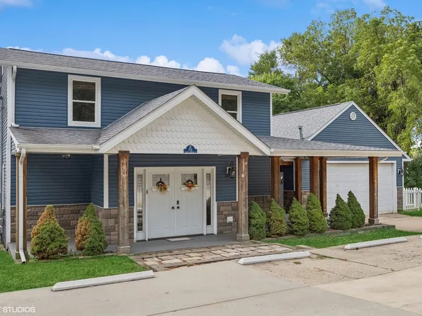 701 N Harrison St, Algonquin, IL 60102