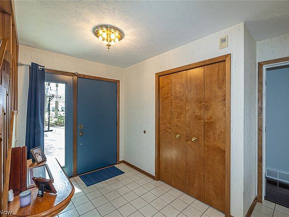 4th image of 3573 Autumn Tree Dr