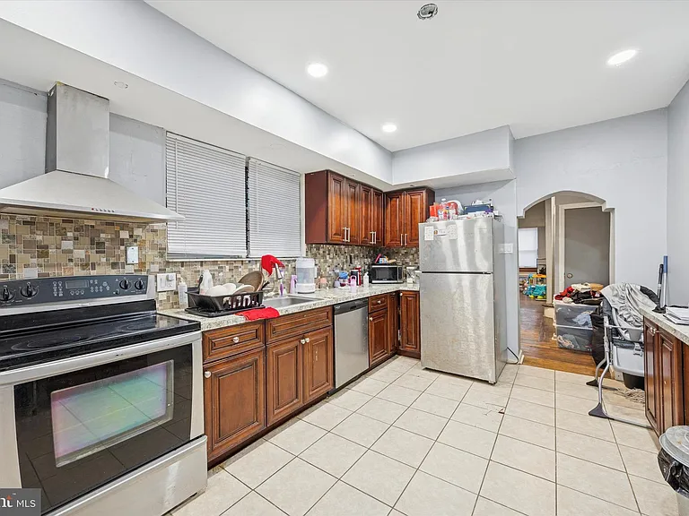 4928 W Thompson St #1 — Photo 2