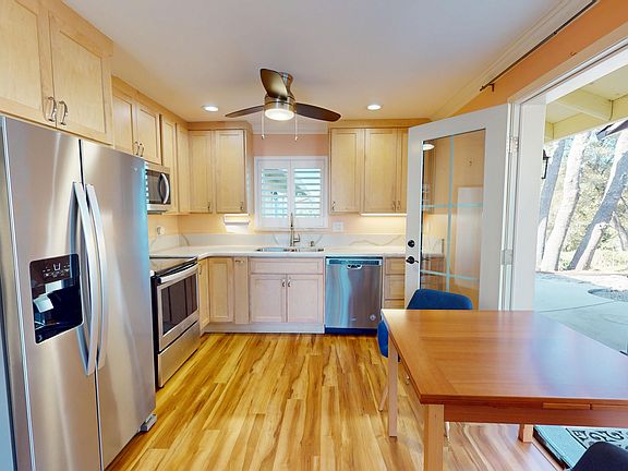 3rd image of 1605 Country Club Dr #A