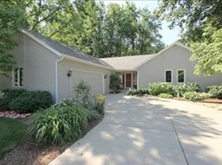 1906 Sycamore Dr, Dorr, MI 49323
