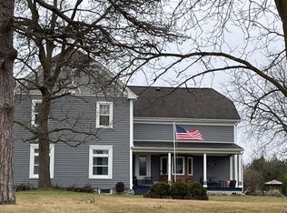 1865 Clyde Rd, Highland, MI 48357