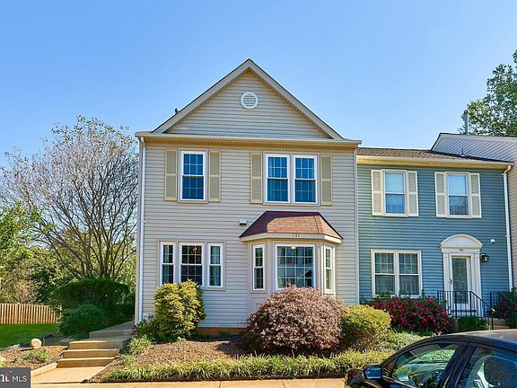 2nd image of 737 Arbor Ct