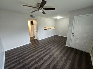 330 S 17th St #18, Batesville, AR 72501