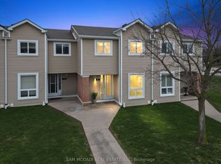 160 Rittenhouse Rd #2, Kitchener, ON N2E3E9