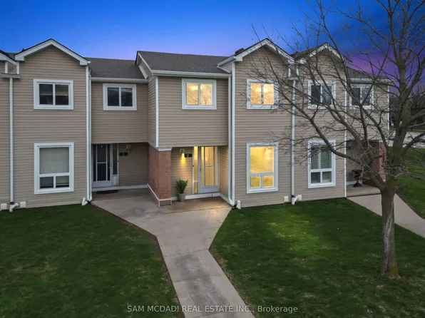 160 Rittenhouse Rd #2, Kitchener, ON N2E 3E9