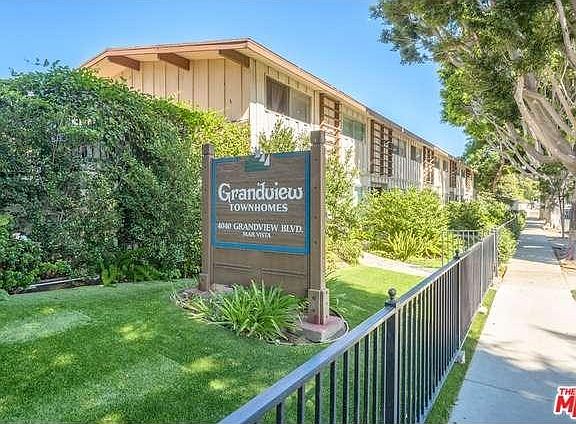 2nd image of 4040 Grand View Blvd Unit 84