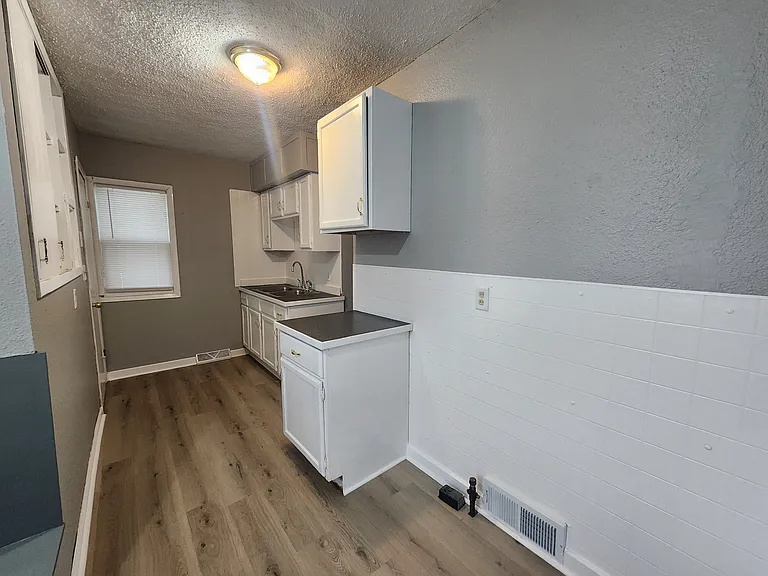 151 French St — Photo 5
