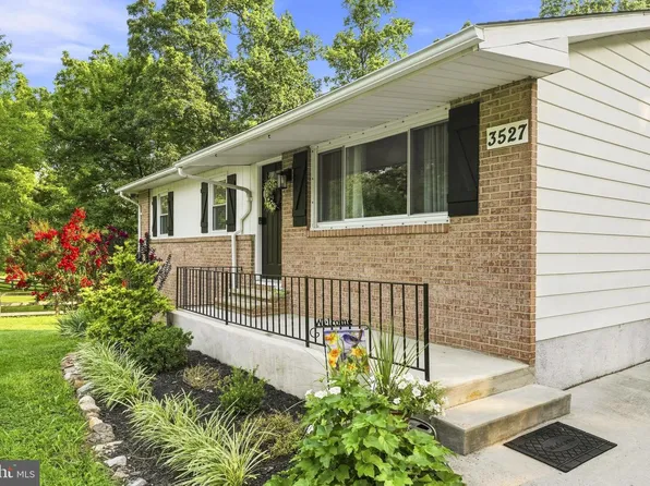 3527 Hooper Rd, New Windsor, MD 21776