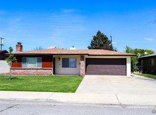 332 Rodriguez Ave, Shafter, CA 93263