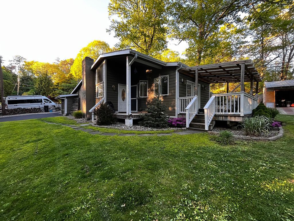 53 Valley View Ln - Property Image