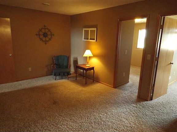 LL Entertain Area