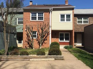 1004 Moore Pl SW, Vienna, VA 22180