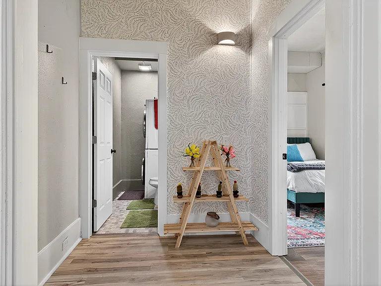 700 Broadway Ave NW #1 — Photo 29