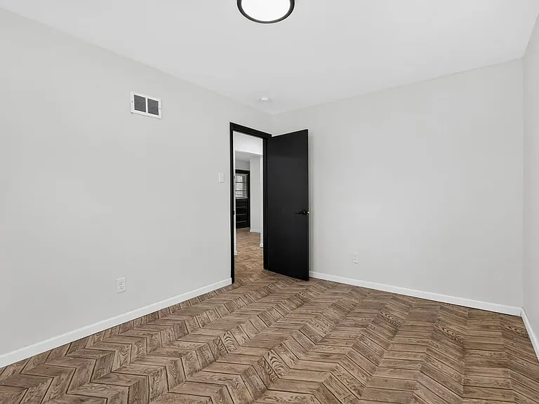 5544 Sapphire Ave — Photo 8