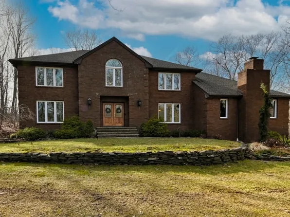 63 Tower Hill Ln, Kinnelon Boro, NJ 07405