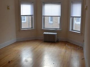 6960 N Sheridan Rd APT 3A, Chicago, IL 60626