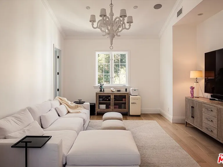 11579 W Sunset Blvd — Photo 20