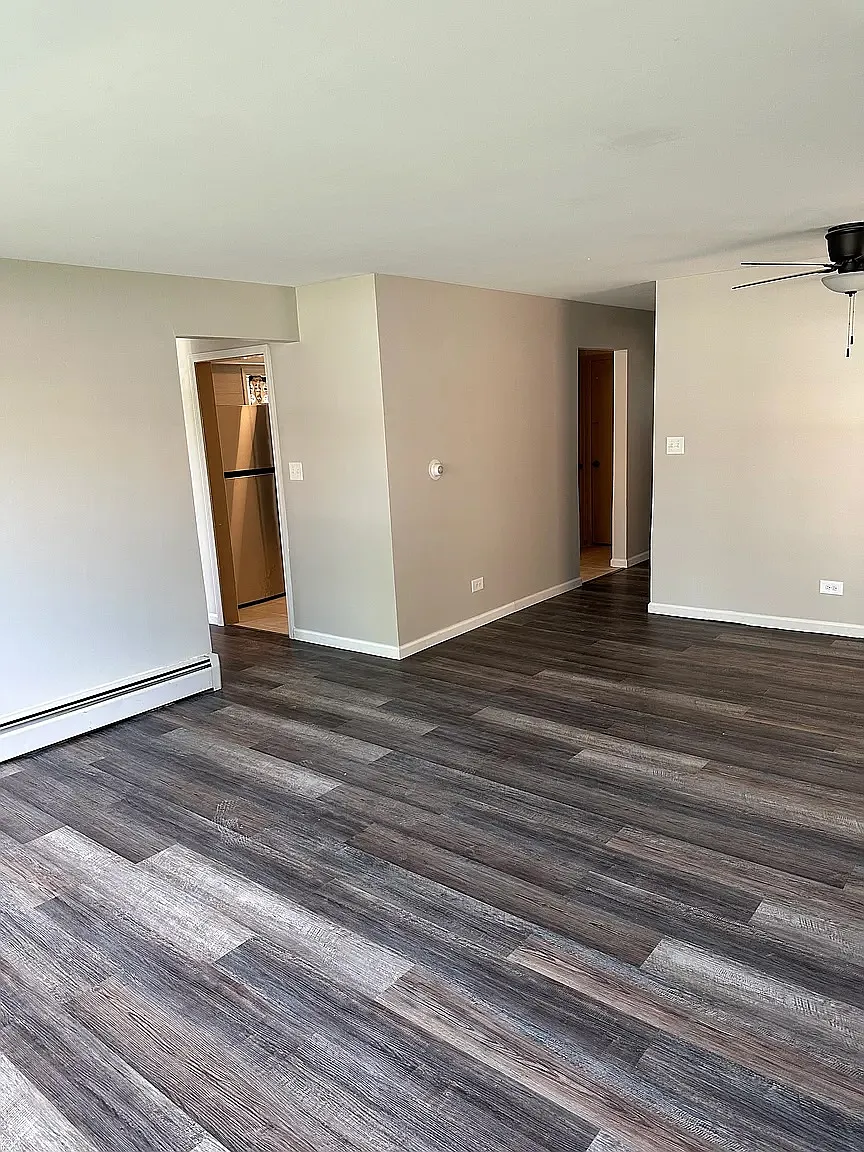 2 bed, 700 sqft, $1,650 — Photo 3