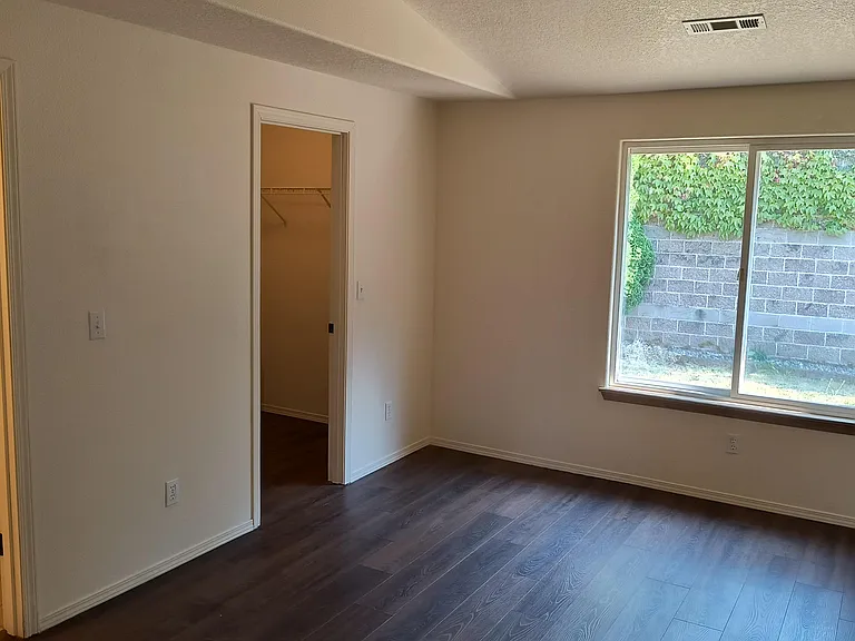 15409 NE 83rd St — Photo 6