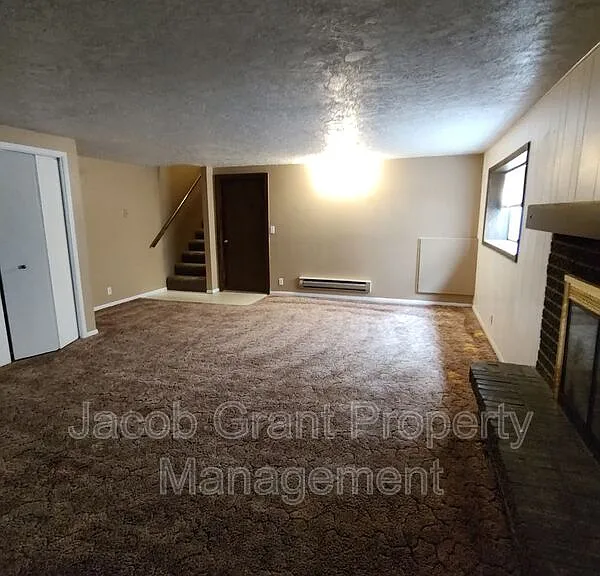 2215 Gail Dr — Photo 15