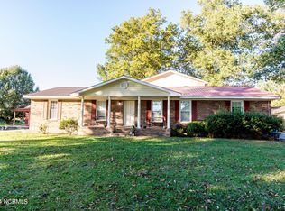 6766 Gum Branch Rd, Richlands, NC 28574