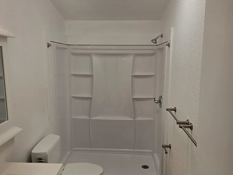 265 SE Port Ave — Photo 10