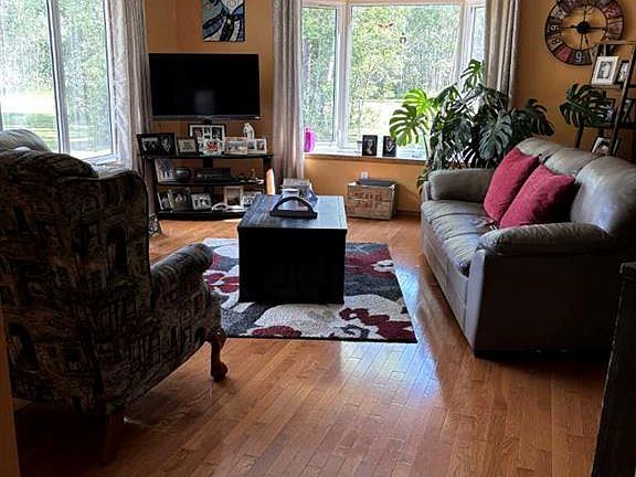 2nd image of Range Rd E #240-913036