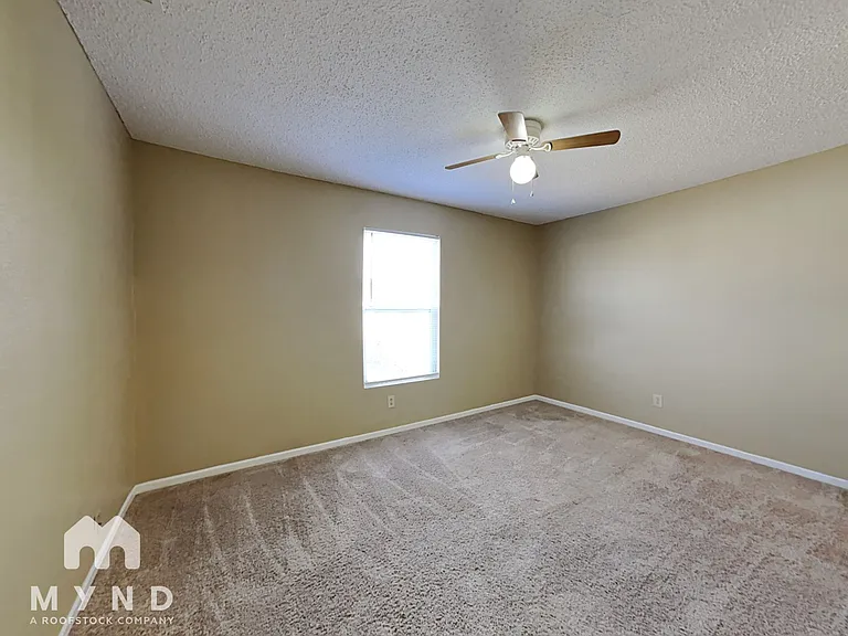 9526 W Lantern Ln — Photo 15