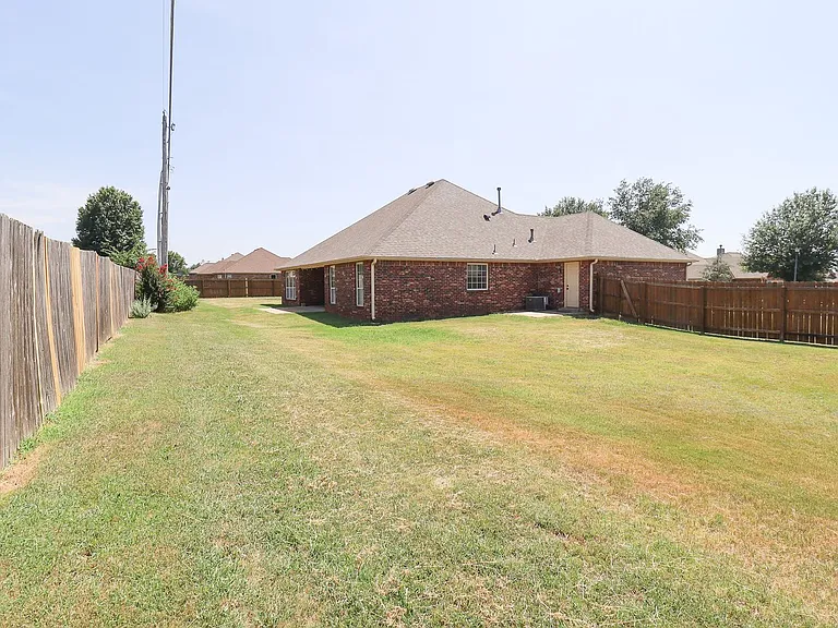 5107 Barr Dr — Photo 32