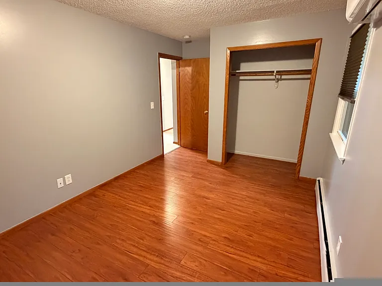 705 E 3rd St #7 — Photo 5