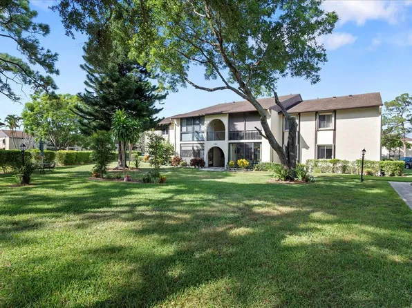 130 Lake Pine Circle #B-1, Greenacres, FL 33463