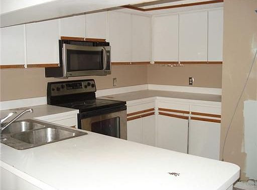 5th image of 102 Saint Ives Dr