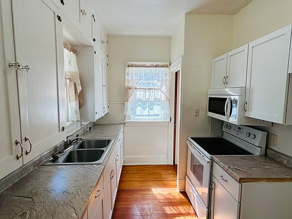 4th image of 1235 N Somers Ave