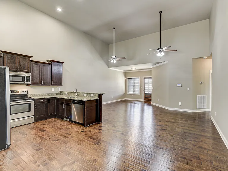 342 Big Station Camp Blvd #B — Photo 11
