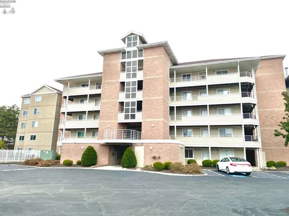 60 Marina Point Dr, Sandusky, OH 44870