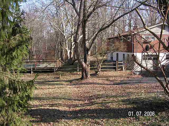 3rd image of 8750 Woodview Dr